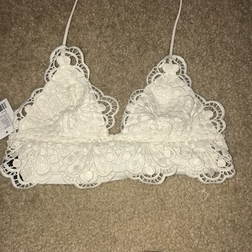 NEW WITH TAGS cream halter bralette